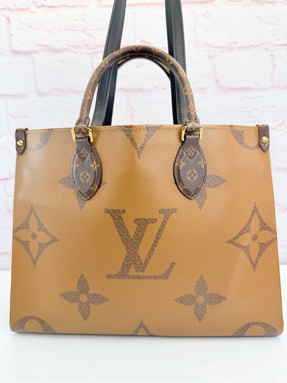 Louis Vuitton Giant Reverse On the GO MM Tote Bag